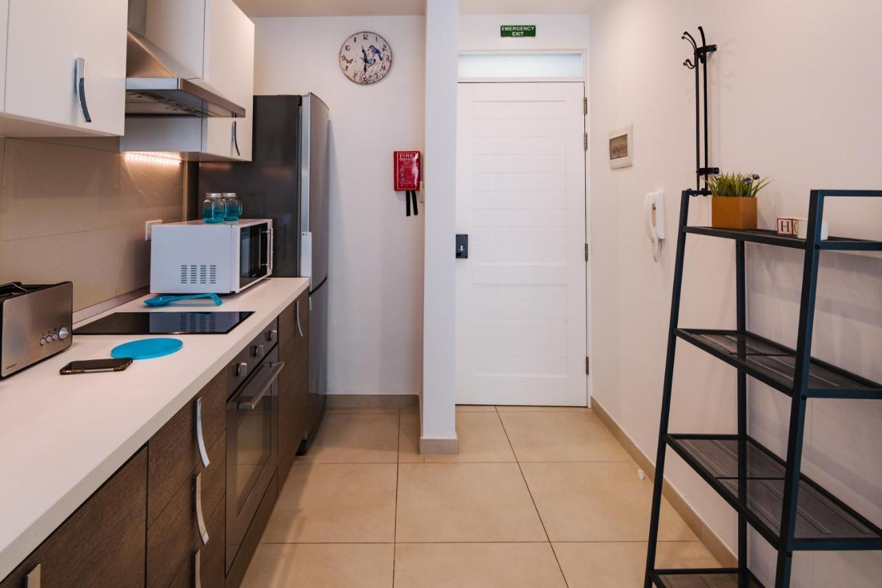 Modern Comfort - 2Br Apartment Center Of St Julians & Paceville Saint Julian's Bagian luar foto