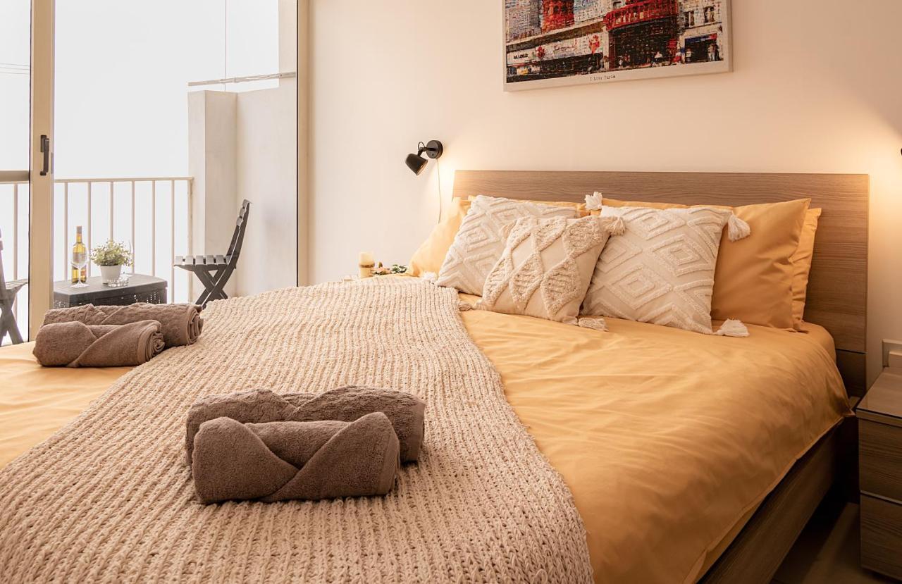 Modern Comfort - 2Br Apartment Center Of St Julians & Paceville Saint Julian's Bagian luar foto
