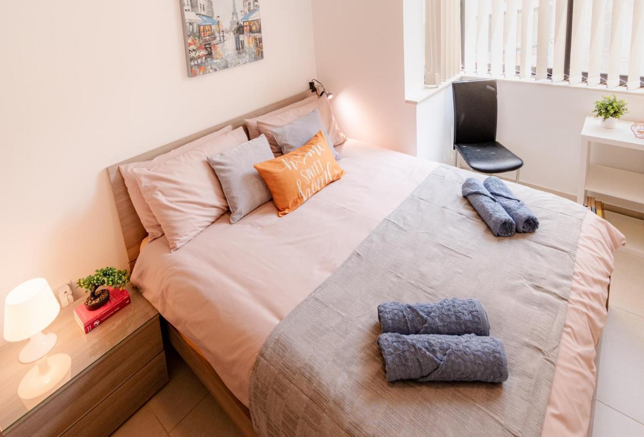 Modern Comfort - 2Br Apartment Center Of St Julians & Paceville Saint Julian's Bagian luar foto