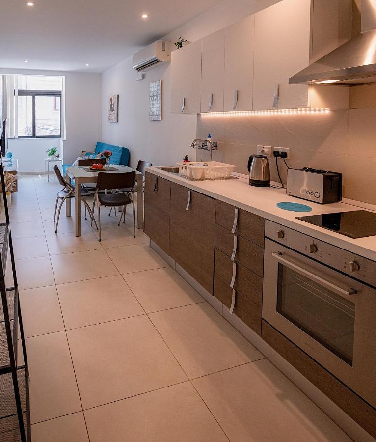Modern Comfort - 2Br Apartment Center Of St Julians & Paceville Saint Julian's Bagian luar foto